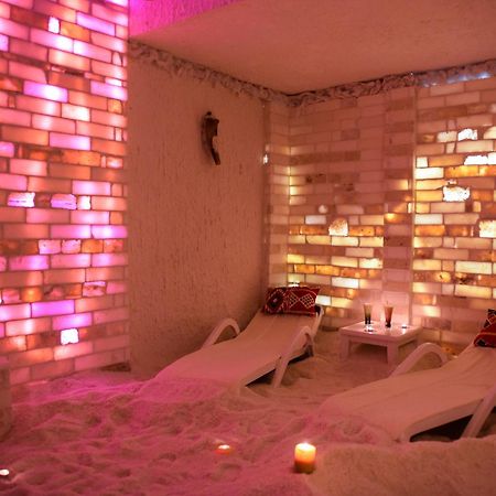 Tolip Hotel Александрия Екстериор снимка A salt room