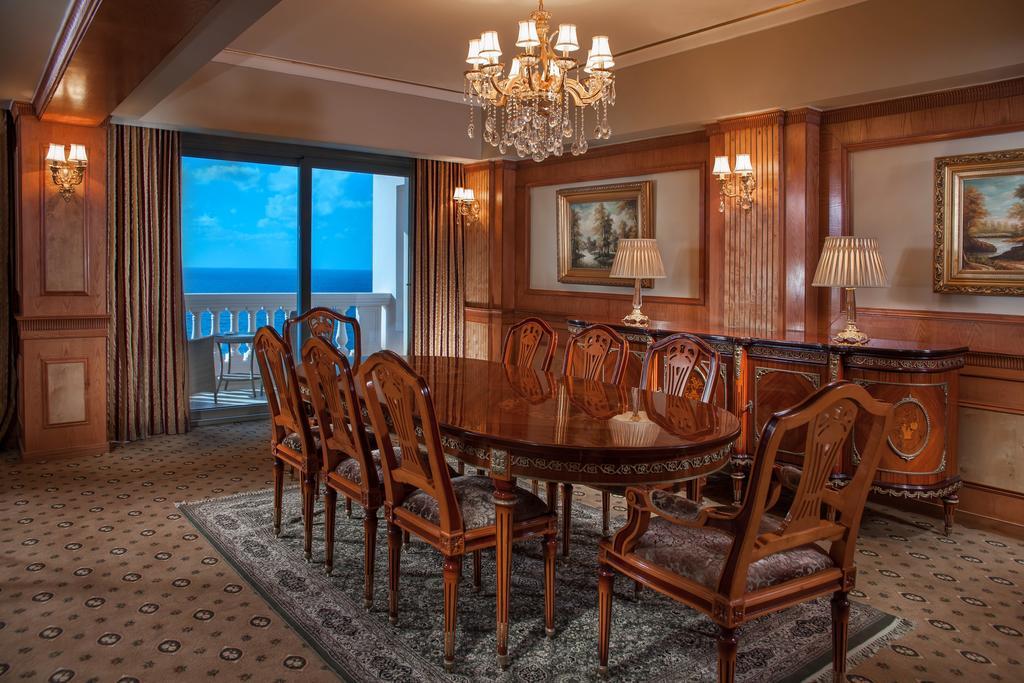 Tolip Hotel Александрия Екстериор снимка A suite at the resort